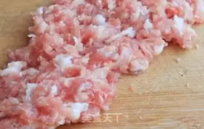 Make Radish mushroom meatballs step 1