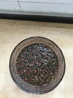 Make Homemade pepper oil step 0