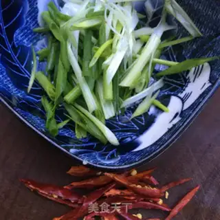 Make The little onions are steaming step 2