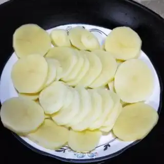 Make Fried potatoes step 1