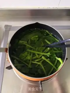 Make Garlic spinach step 3