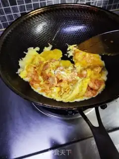 Make Shrimp fried eggs step 3