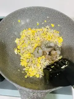 Make Quail shrimp fried rice step 4