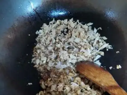 Make White pepper fried meat step 4