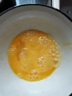 Make Egg sauce and rice powder step 3