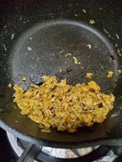 Make Egg sauce and rice powder step 7