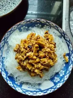 Make Egg sauce and rice powder step 8