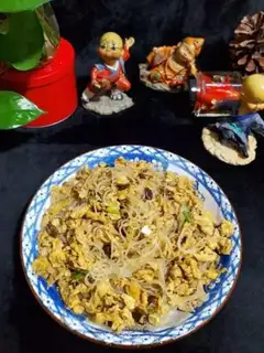 Make Egg sauce and rice powder step 11