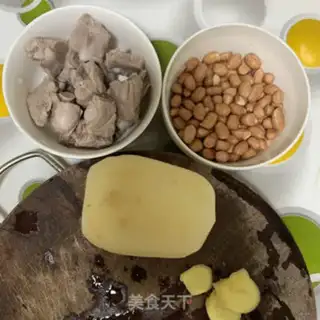 Make Lotus peanut stew ribs step 0
