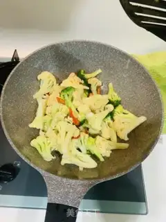Make Hot peppers and double flowers step 5