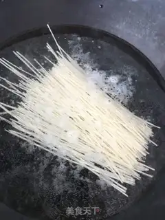 Make Pumpkin pasta over the water step 1