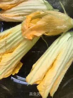 Make Pumpkin pasta over the water step 7