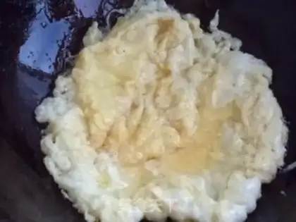 Make Cucumber carrot fried eggs step 3