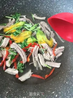 Make Pumpkin pasta over the water step 13