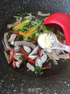 Make Pumpkin pasta over the water step 15