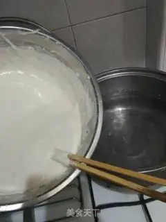 Make Egg soup step 1