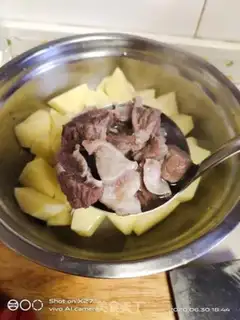 Make Holy fruit potato stew step 2