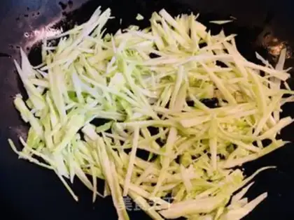 Make Pyramid and broccoli step 2