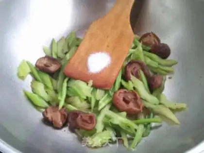 Make Fry mushrooms step 6