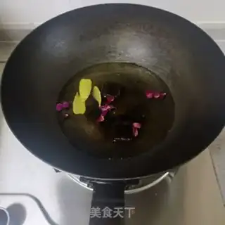 Make Ginger roses, pumpkin round step 9