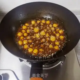 Make Ginger roses, pumpkin round step 12