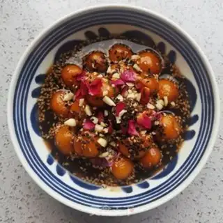 Make Ginger roses, pumpkin round step 13