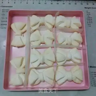 Make Butterflies on bread step 12