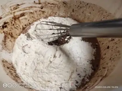 Make Chocolate twilight cake step 1