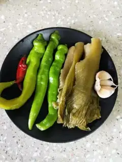 Make Sour pepper sauce step 1