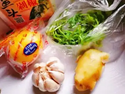 Make Lemon pepper pepper pasta, boneless chicken claws step 1