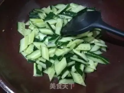 Make Egg-cracker step 4