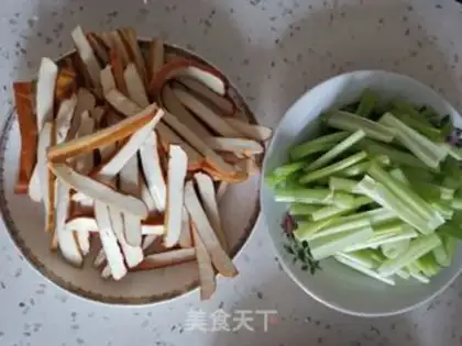 Make Celery fried dry step 3