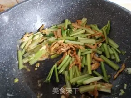 Make Celery fried dry step 6