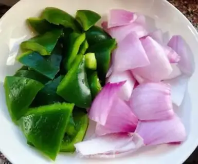 Make Pepper onions for pork step 1