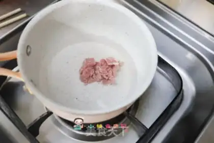Make Beef carrot rice paste step 4