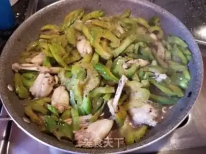 Make Chicken-legged, bitter melon step 7