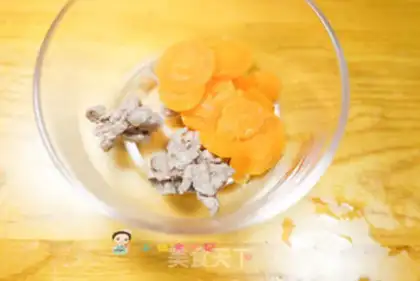 Make Beef carrot rice paste step 5