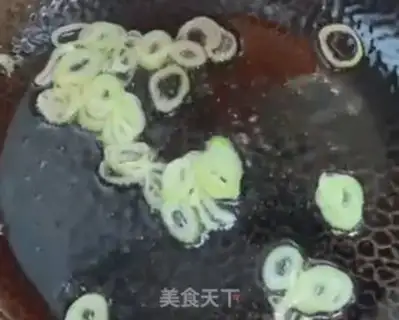 Make Piggy radish step 1