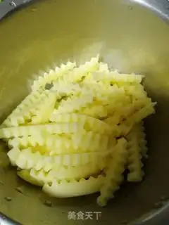 Make ♪ The beans are fried with potatoes ♪ step 1