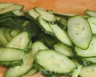 Make cucumber chips step 0