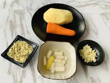 Make Pyramid and pepper potatoes step 0