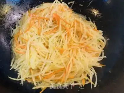 Make Pyramid and pepper potatoes step 2