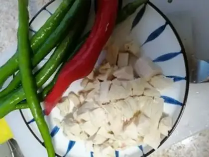 Make Spicy chicken step 1