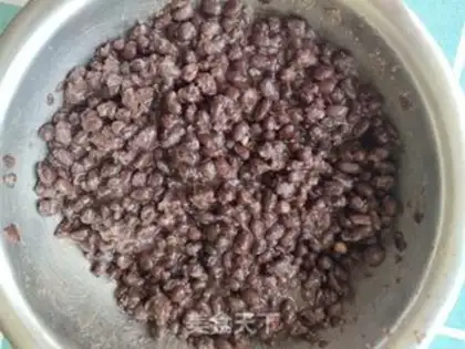 Make All-shell red bean rolls step 3