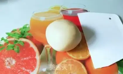 Make Double-coloured souffle step 1