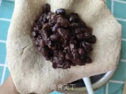 Make All-shell red bean rolls step 7