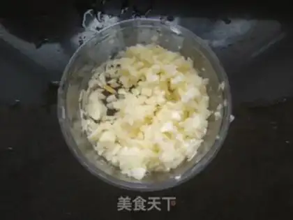 Make Garlic doll food step 0