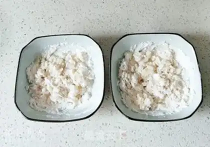 Make Double-coloured souffle step 3