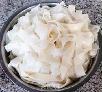 Make Cow-weed potato carrot noodles step 5