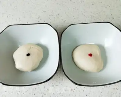 Make Double-coloured souffle step 5